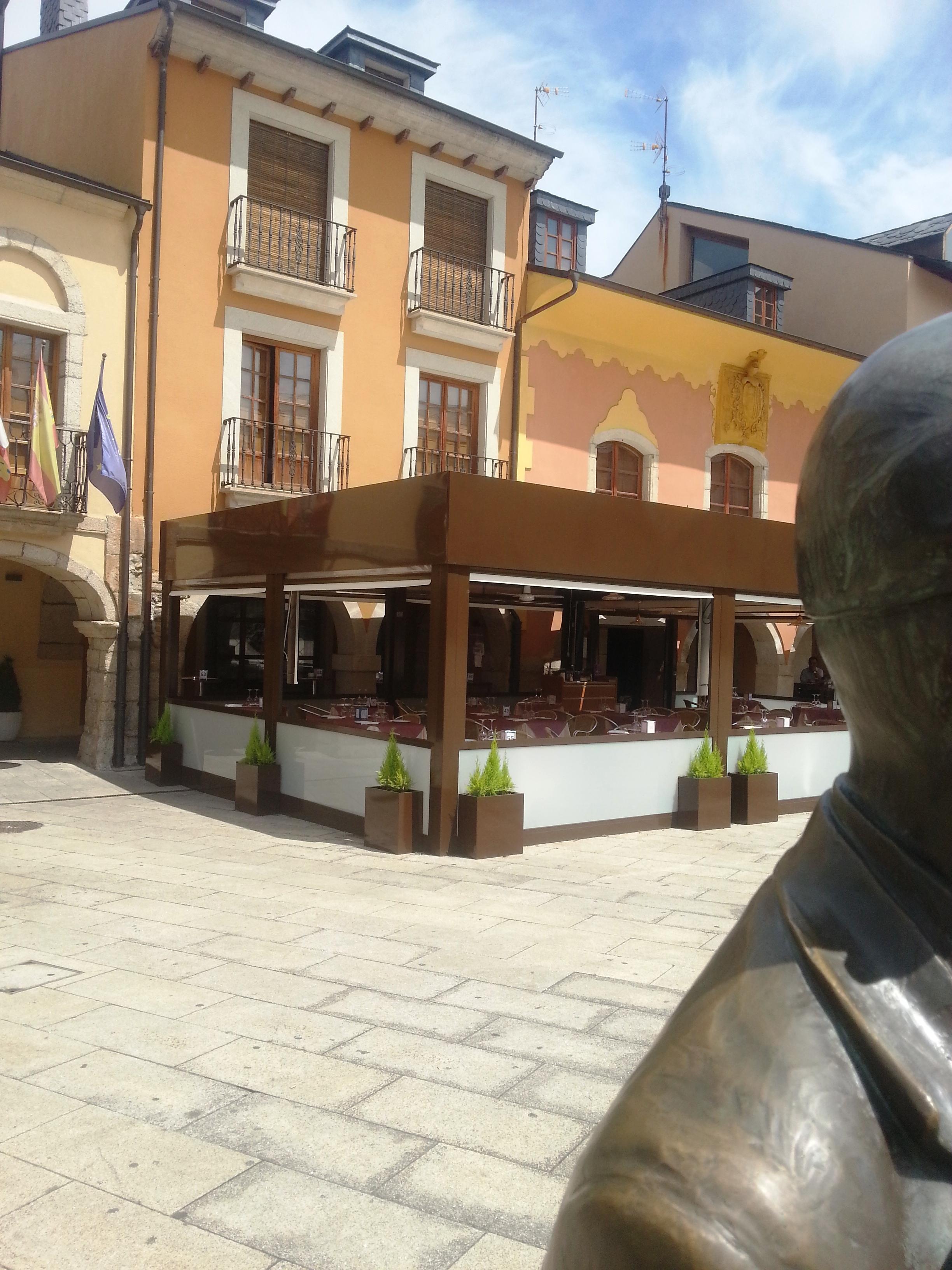 Hotel Aroi Bierzo Plaza Ponferrada Exterior photo