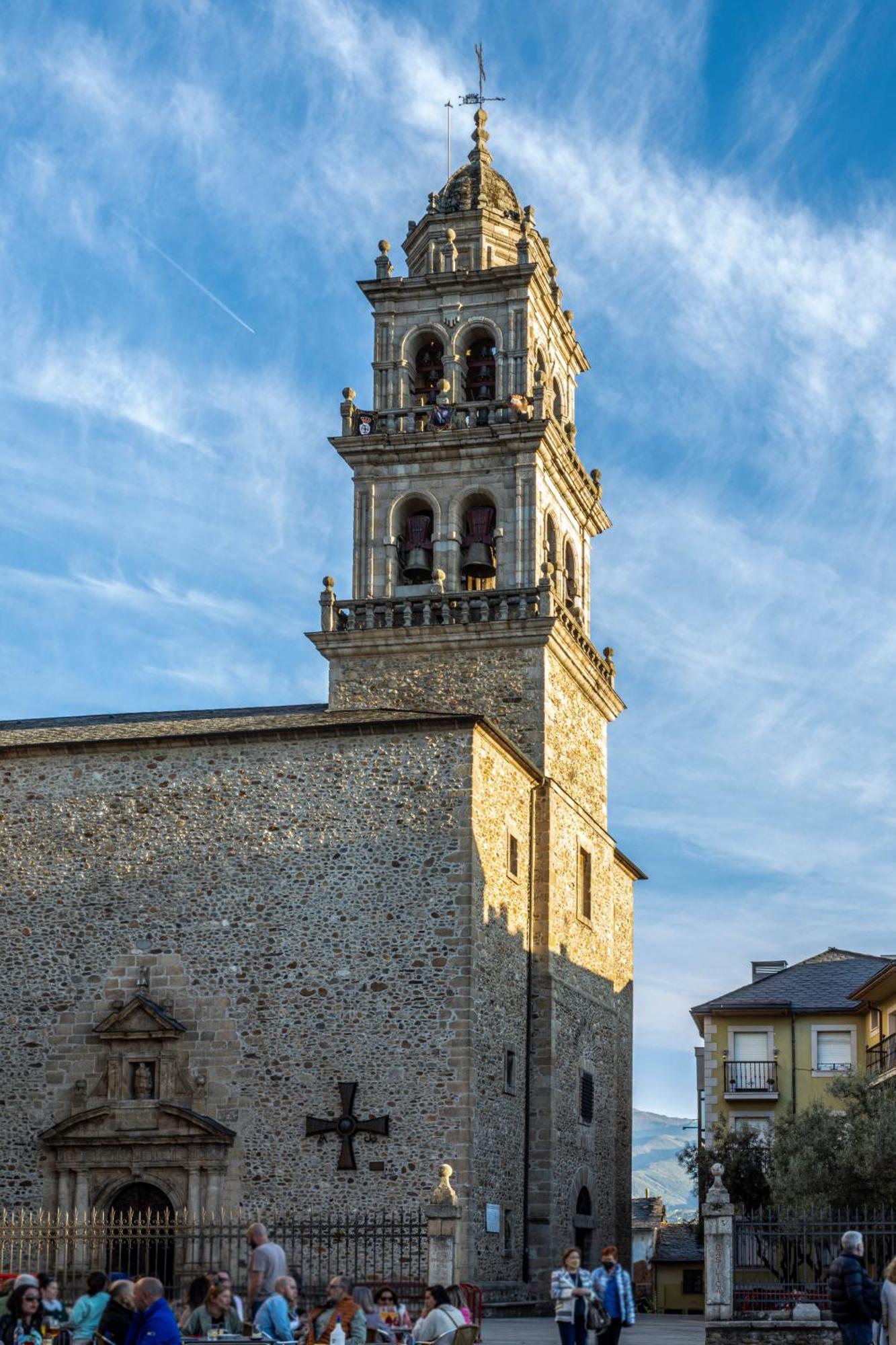 Hotel Aroi Bierzo Plaza Ponferrada Exterior photo